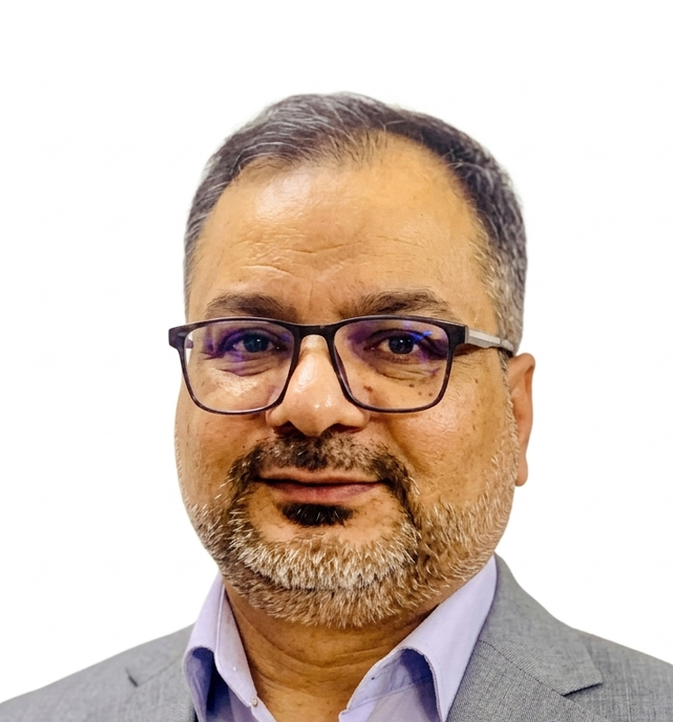 أحمد علي مجيد الحليّ (1971م)